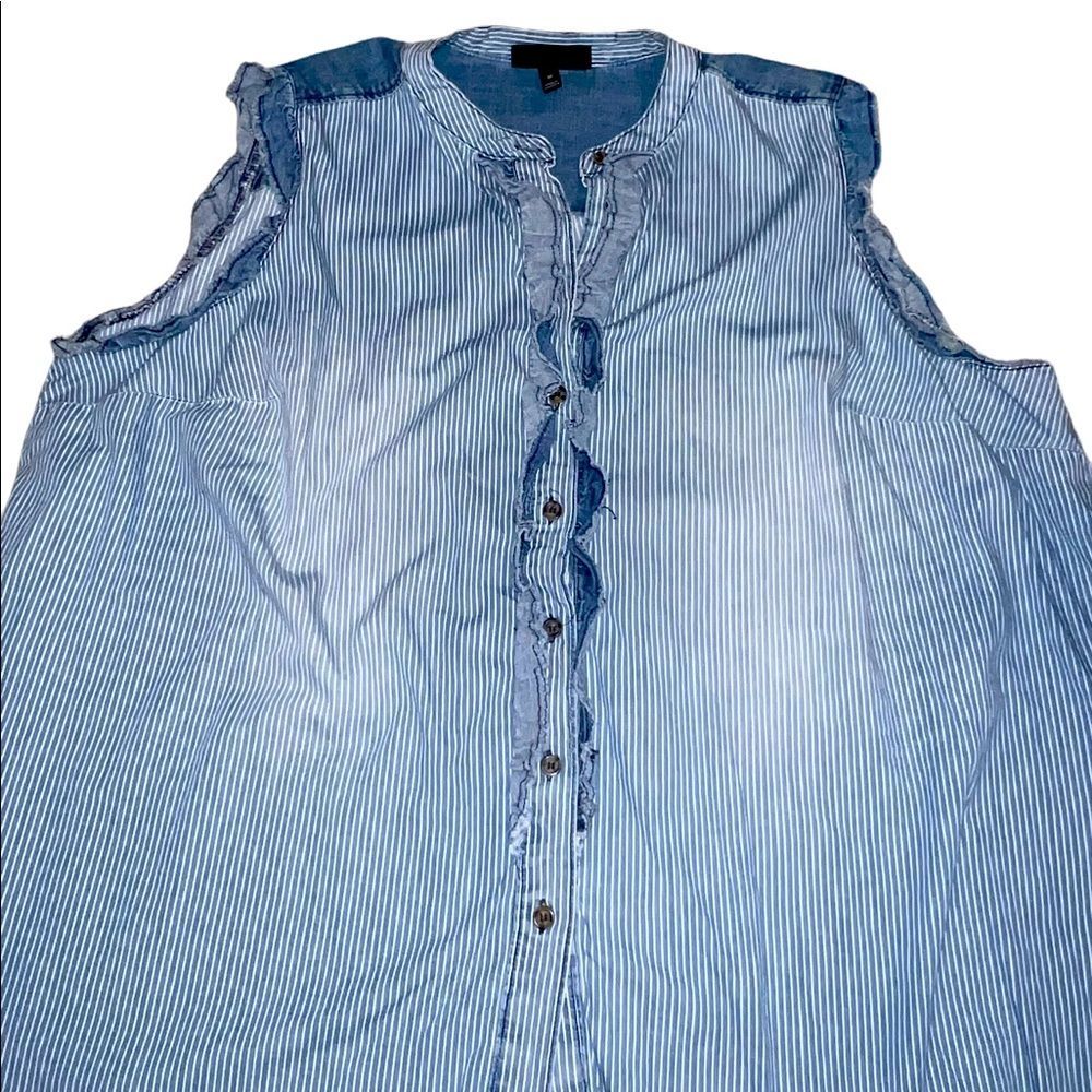 Lane Bryant Sleeveless Button Down Shirt